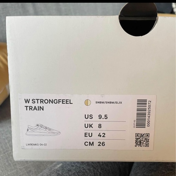 Lululemon Running Shoes W - Picture 3 of 4